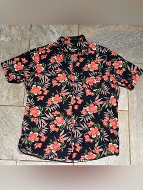 Bluenotes Black Short-Sleeve Floral Button-Up Shirt with Coral Flowers
